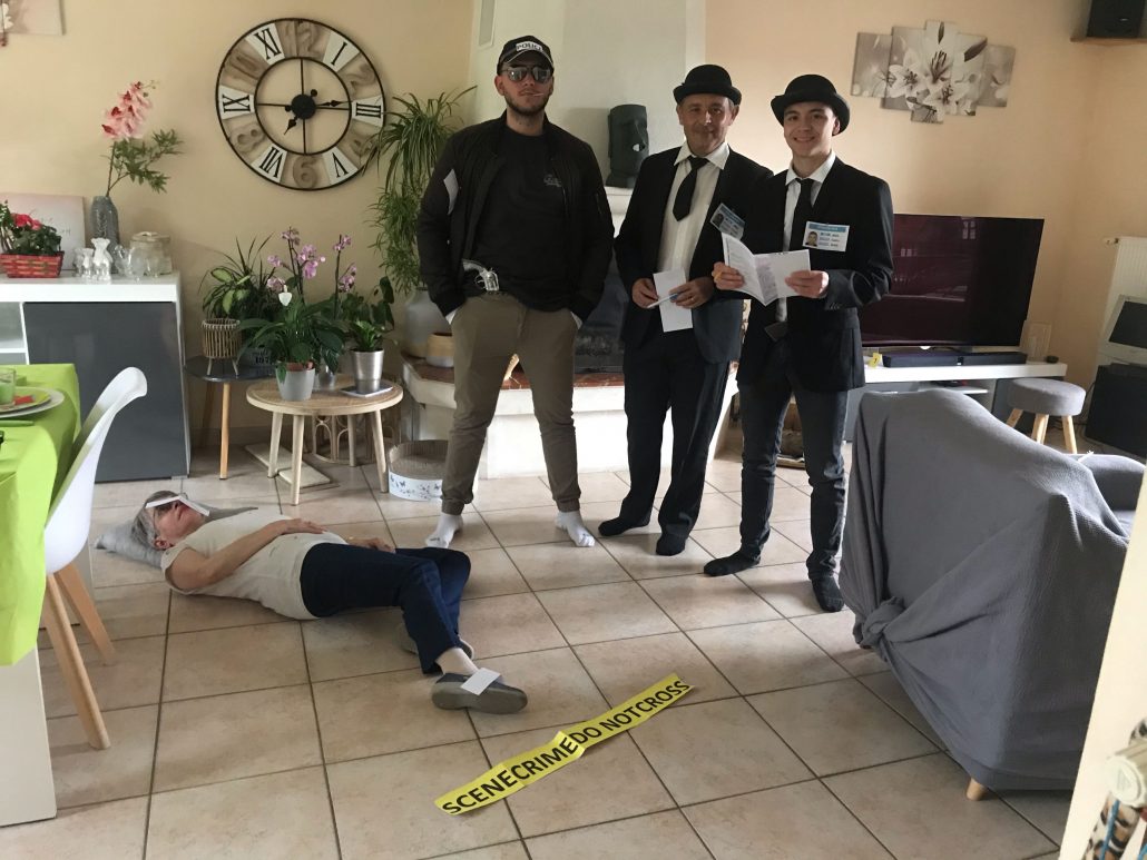 MYSTERIOUS MURDER ESCAPE ROOM AT HOME_ESCAPE KIT_4