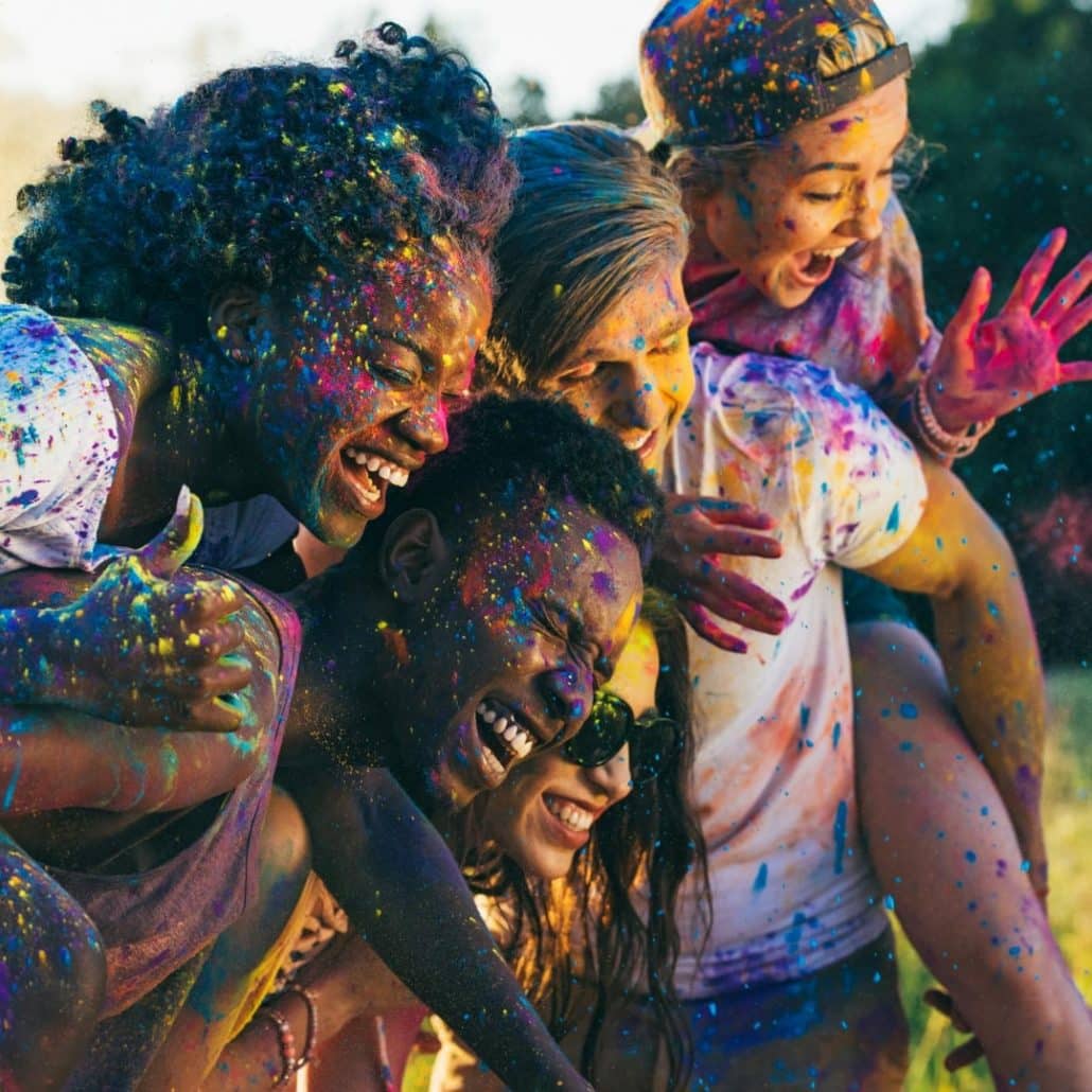 Fun things to do with friends at night! Top activities