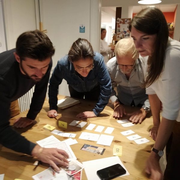 ESCAPE ROOM MURDER PARTY