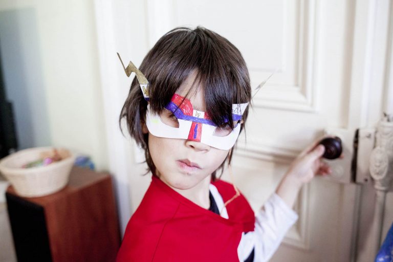 SUPERHEROES VS DR VILLAIN_ESCAPE KIT_SUPERHERO ESCAPE ROOM_EXIT ROOM_KIDS_4